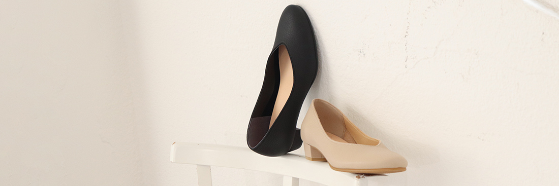 ミドルヒールパンプス