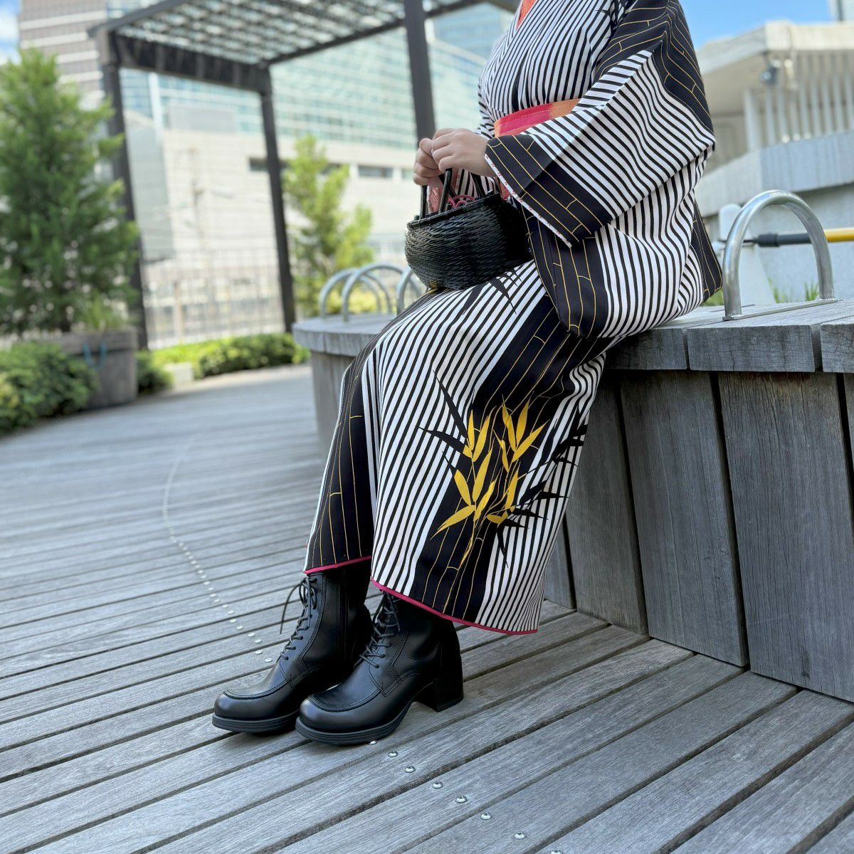 あしながおじさん　ブラックレザー編み上げブーツ　24cm　スクエアトゥ あしながおじさん ブーツ レディース 厚底 ブラック 黒 レースアップ