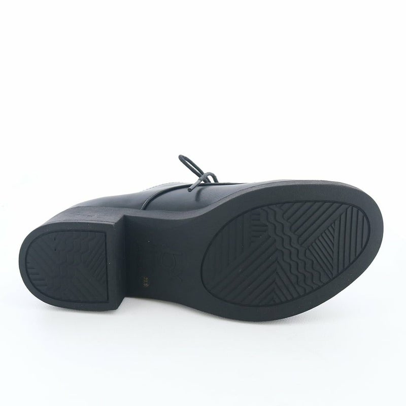 ちゃんと盛れて歩きやすい。ブランドオリジナルのモールドソール