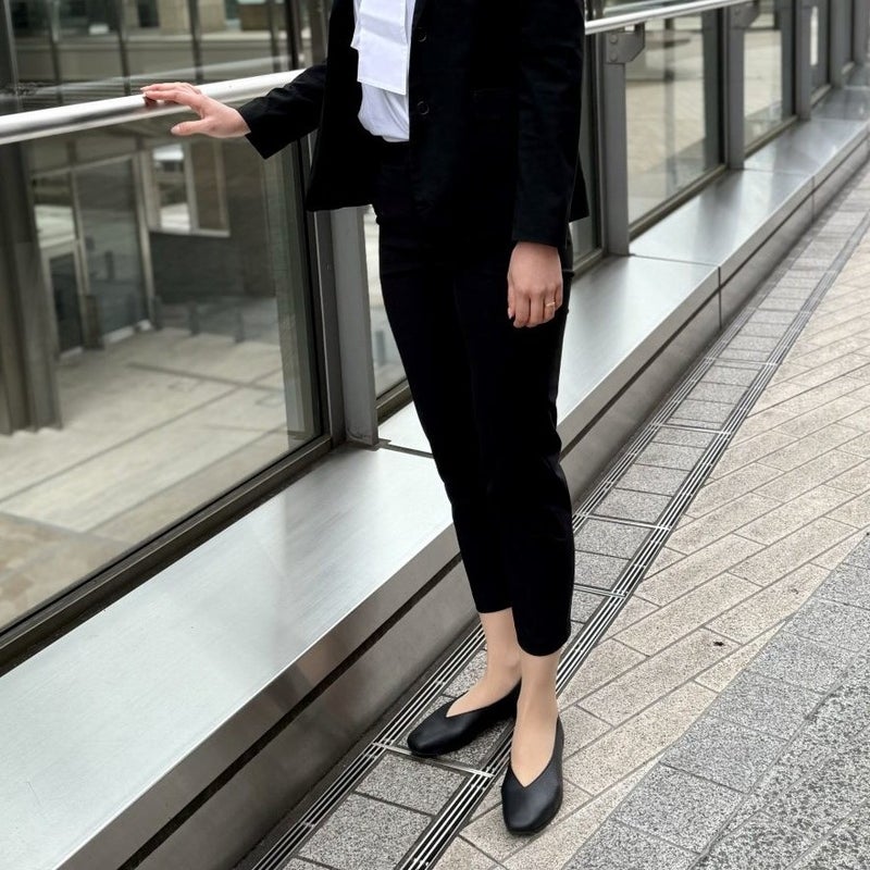 スタッフ着用：ブラック