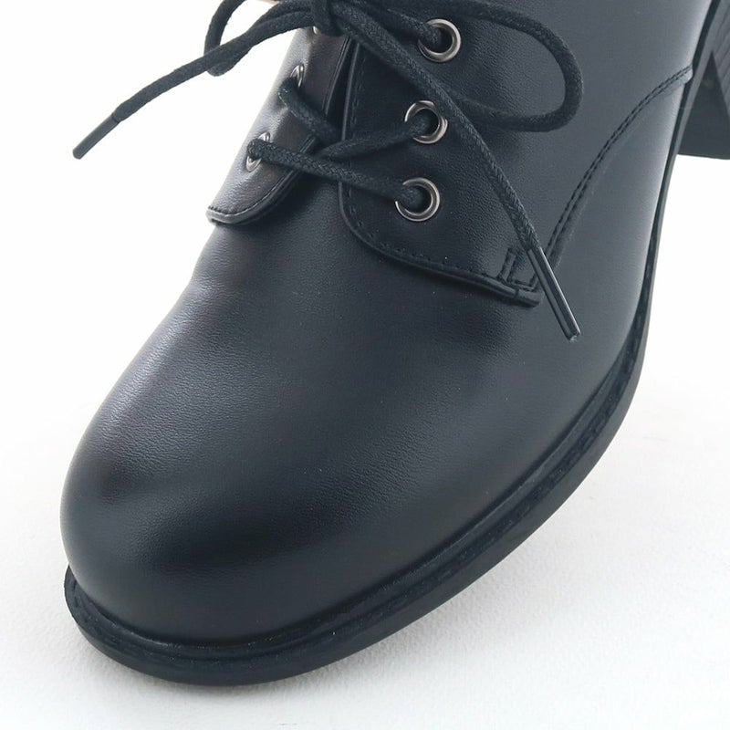 ゆったりめのラウンドトゥで指先を締め付けません