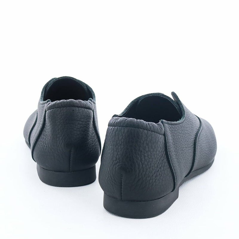 母の日にプレゼントしたいアイテムにも選ばれる人気の一足です