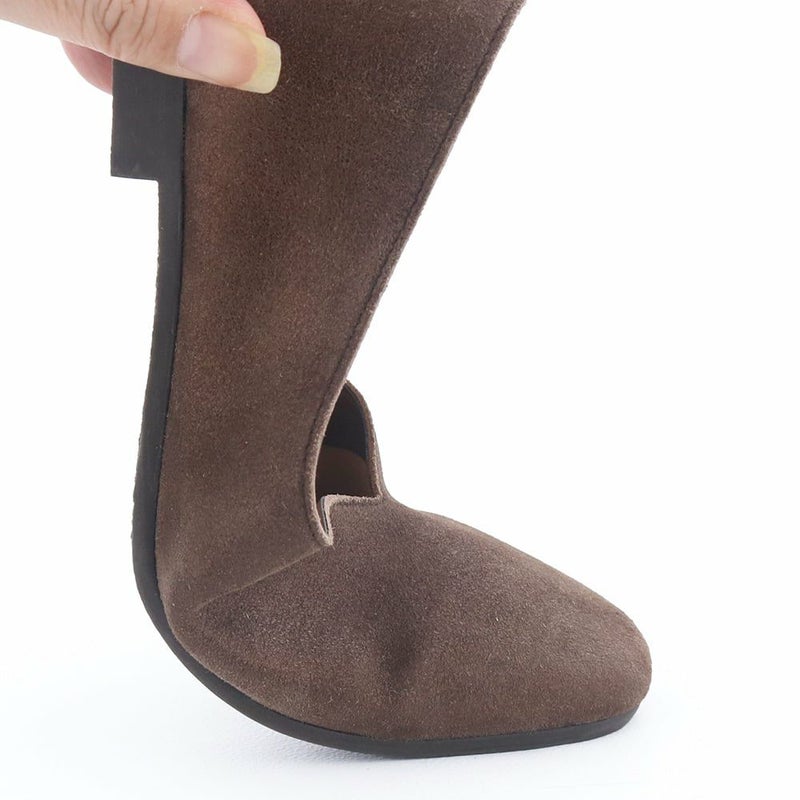 ソールの返りがよいのもポイント。足に靴がついてくるので歩行がスムーズです