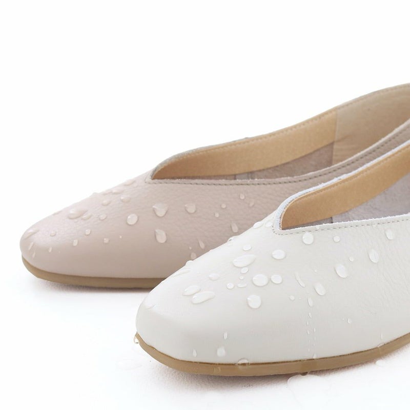 グレージュとオフホワイトは防水レザーを使用　※ブロンズは防水ではありません