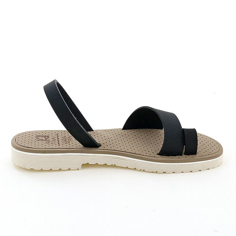 速乾性があり、水陸両方で使えます