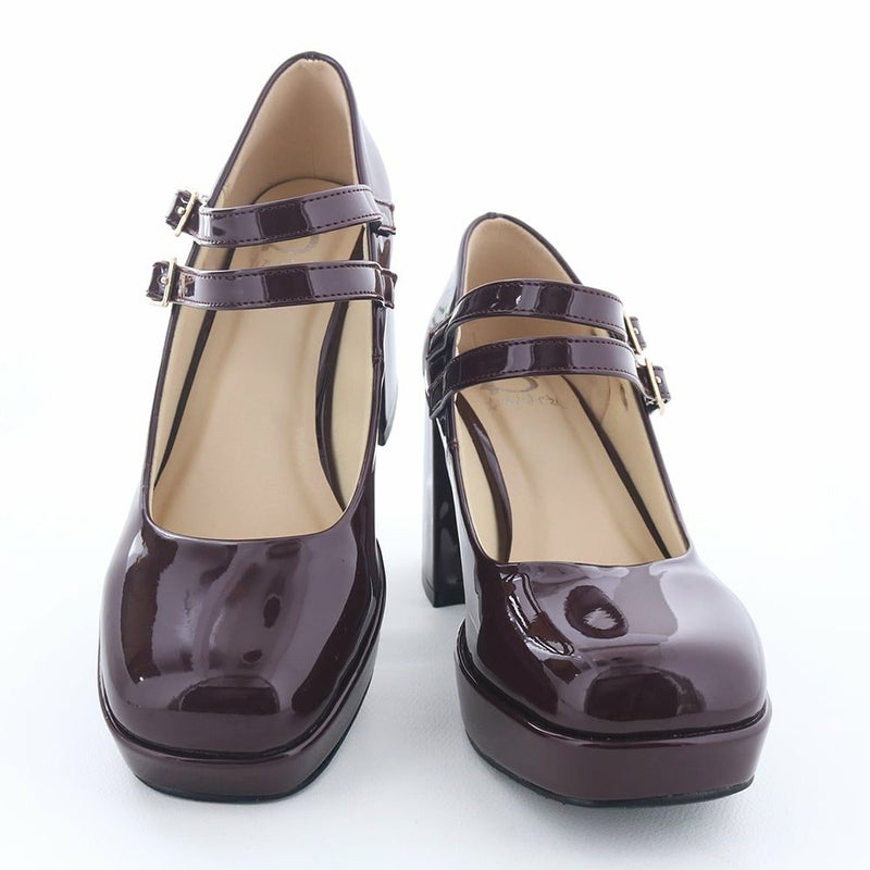 スタイルアップしながらも履きやすさもしっかりキープした一足