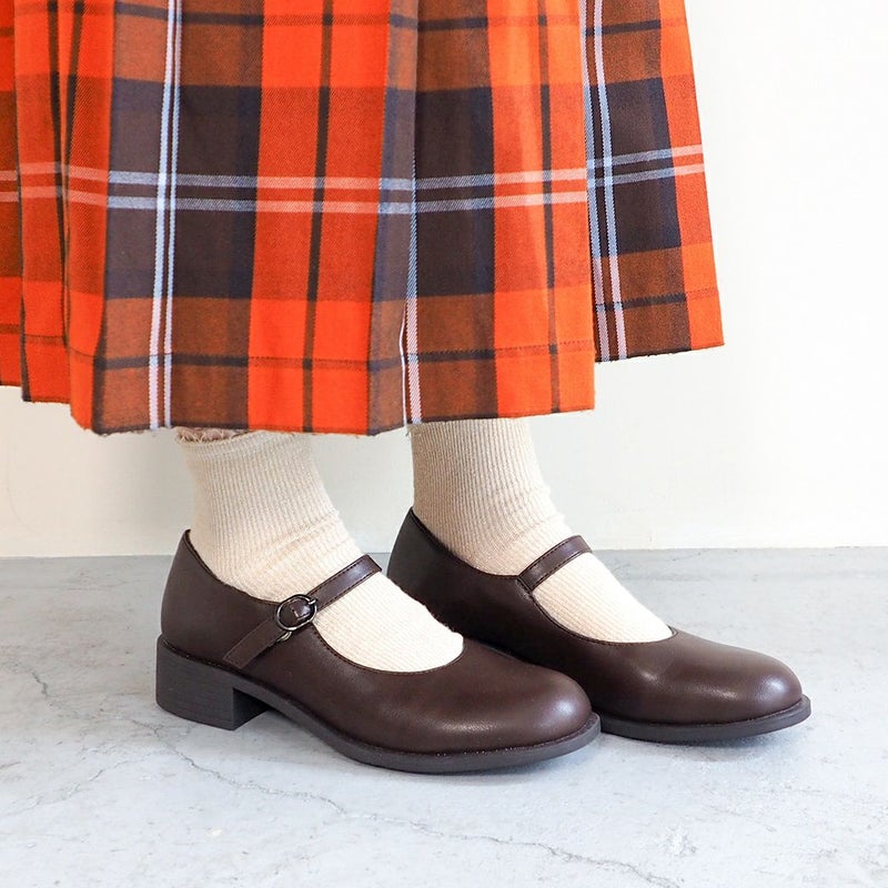 ダークブラウン