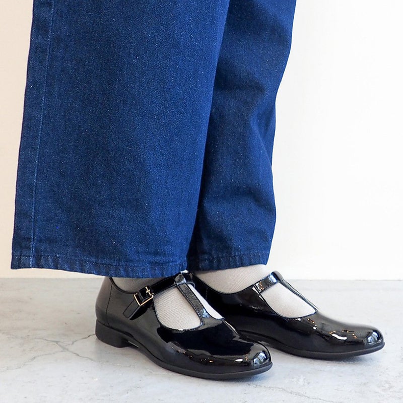 ブラックエナメル