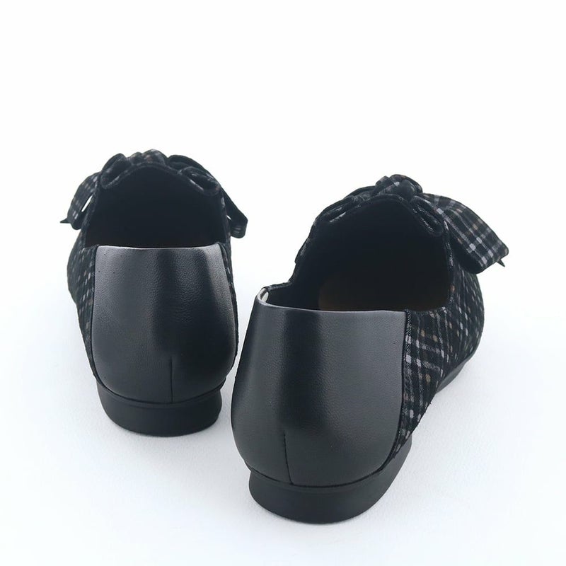 やわらかな素材感もこの靴の魅力。ストレスのない履き心地です