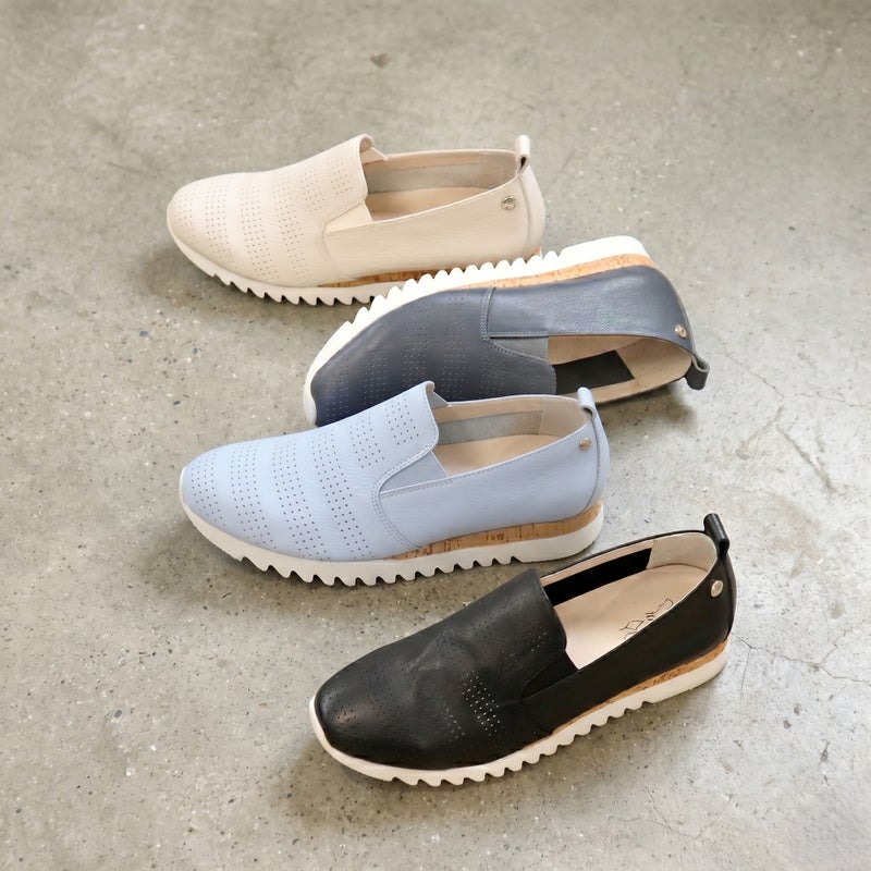 軽量│パンチングスリッポン