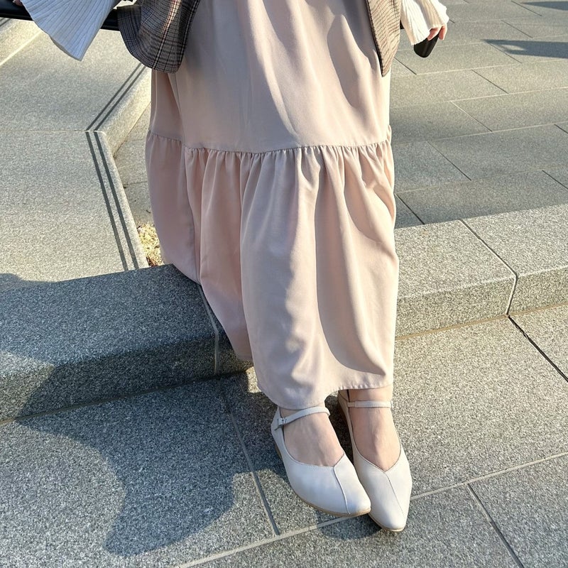 スタッフ着用：アイボリー