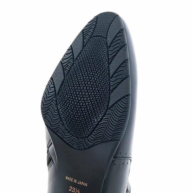 滑りやすい床面や濡れた地面も安心な防滑ソールを使用