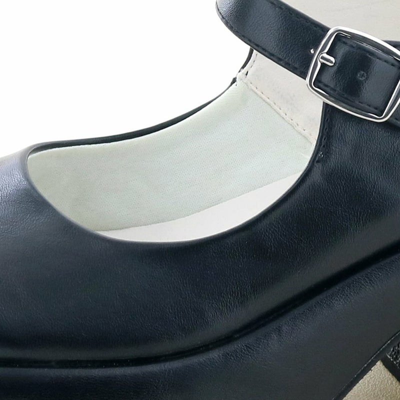 裏地やインソールはスポンジやクッションでふわっとした履き心地です