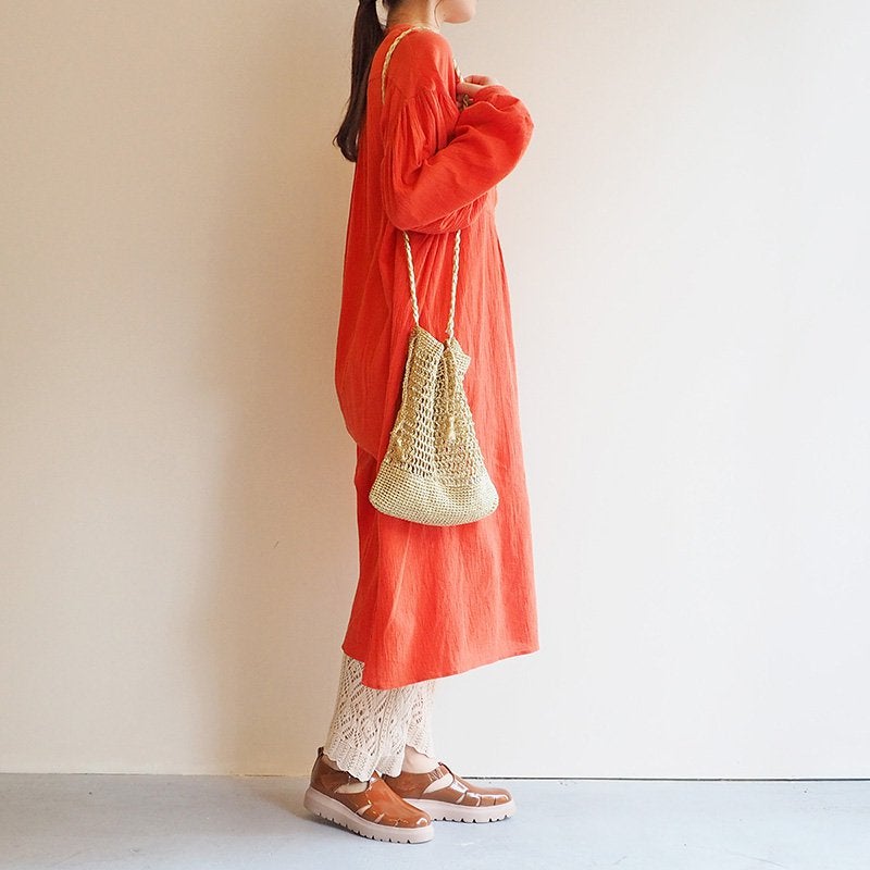 ライトブラウン