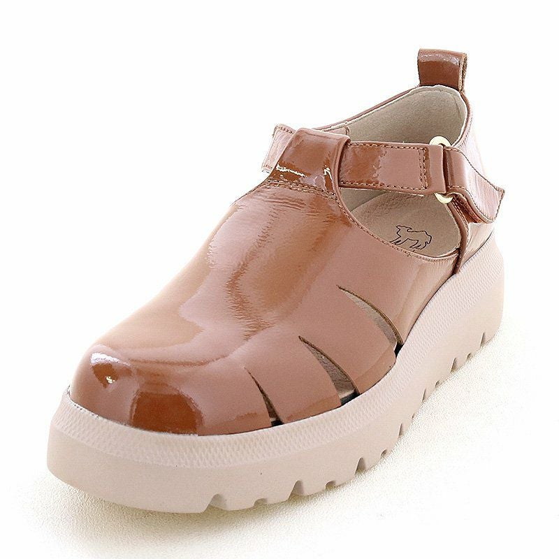 ライトブラウン