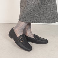 ブラック
