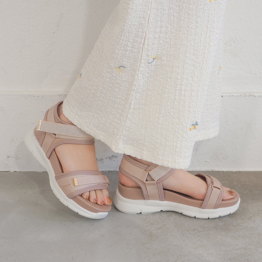 ピンク