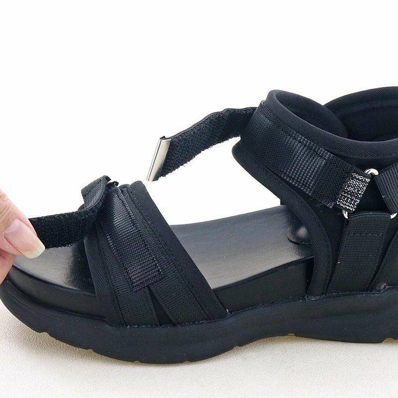 ベルトは面ファスナーで自分サイズに調節