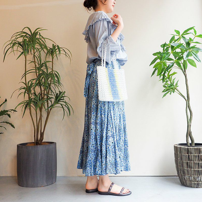 ガンメタリック