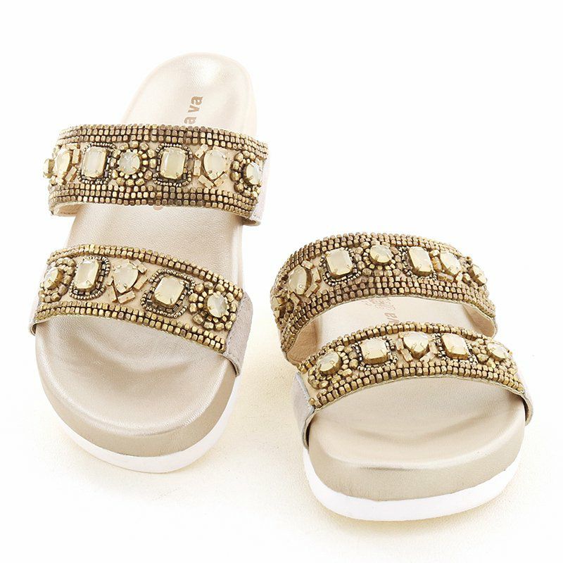 アクセサリーのような高見えするデザインはコーデのアクセントに◎