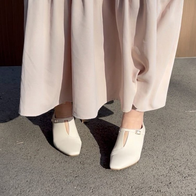 スタッフ着用：アイボリー