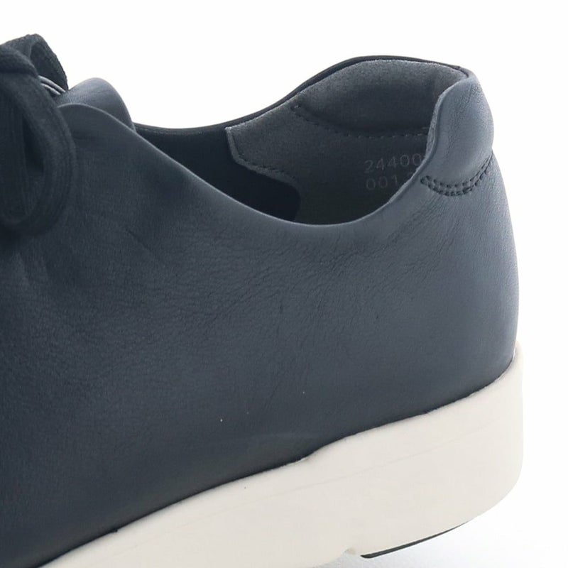 かかとパッドで足あたり◎　靴擦れもしにくい