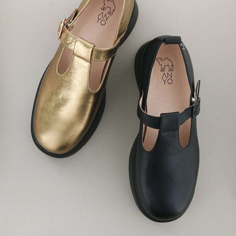 厚底Tストラップシューズ