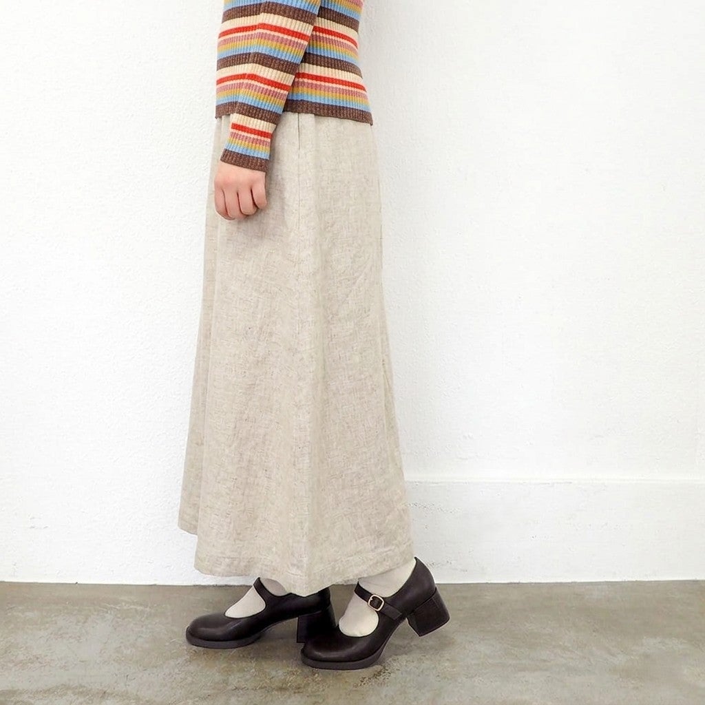 ダークブラウン