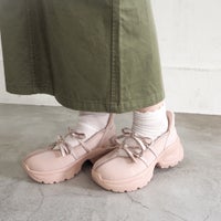 ピンク