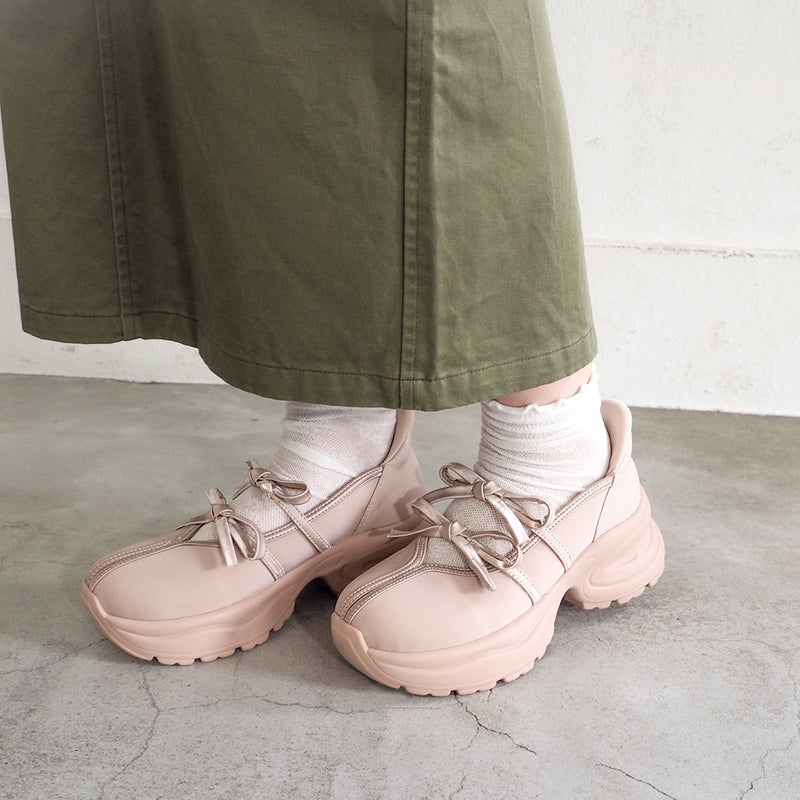 ピンク