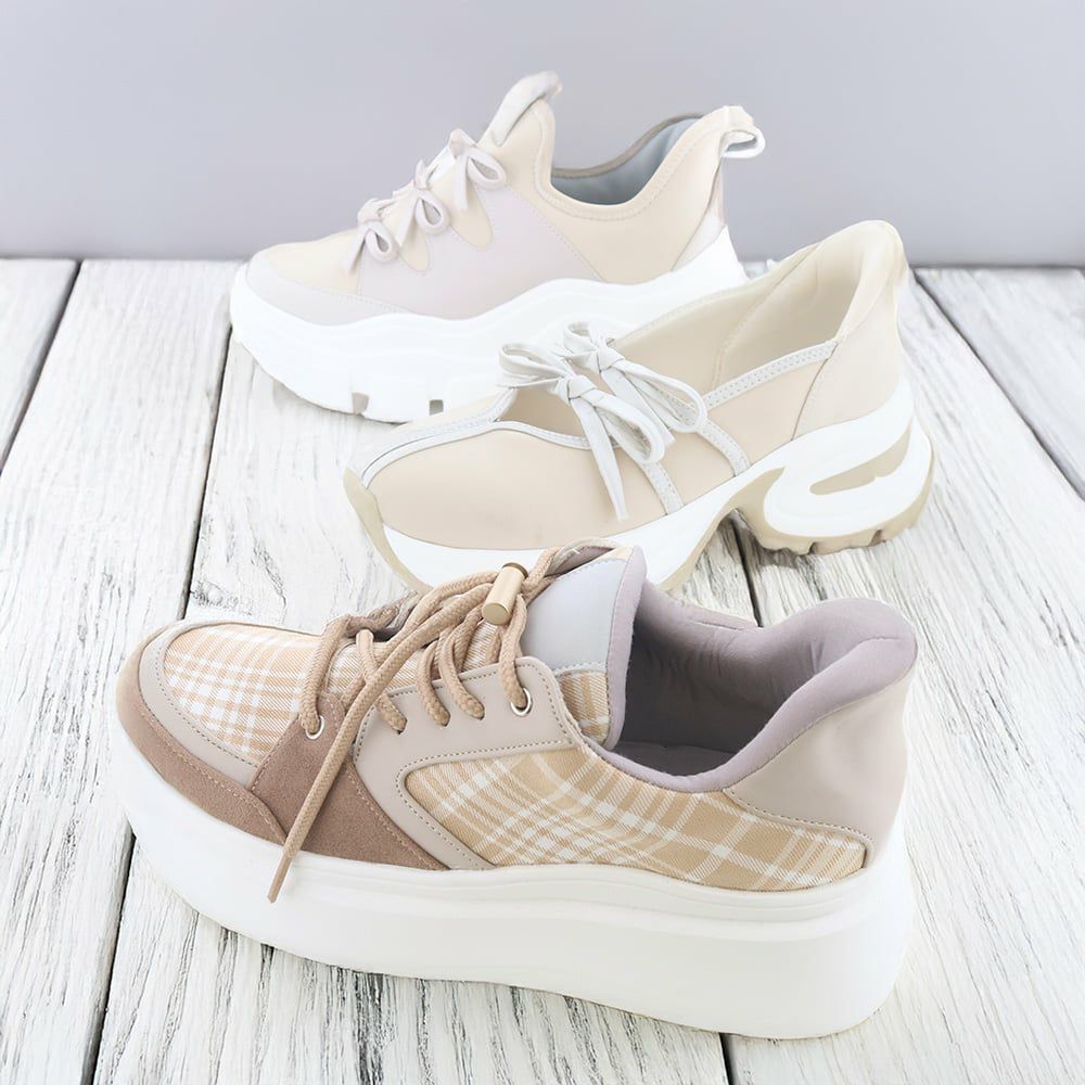 ばななさん専用 バナナハーフジップトレーナー | 全商品 | 鷹の爪Online Store