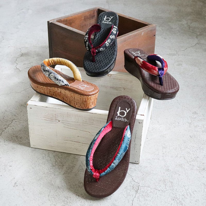 下駄トングサンダル