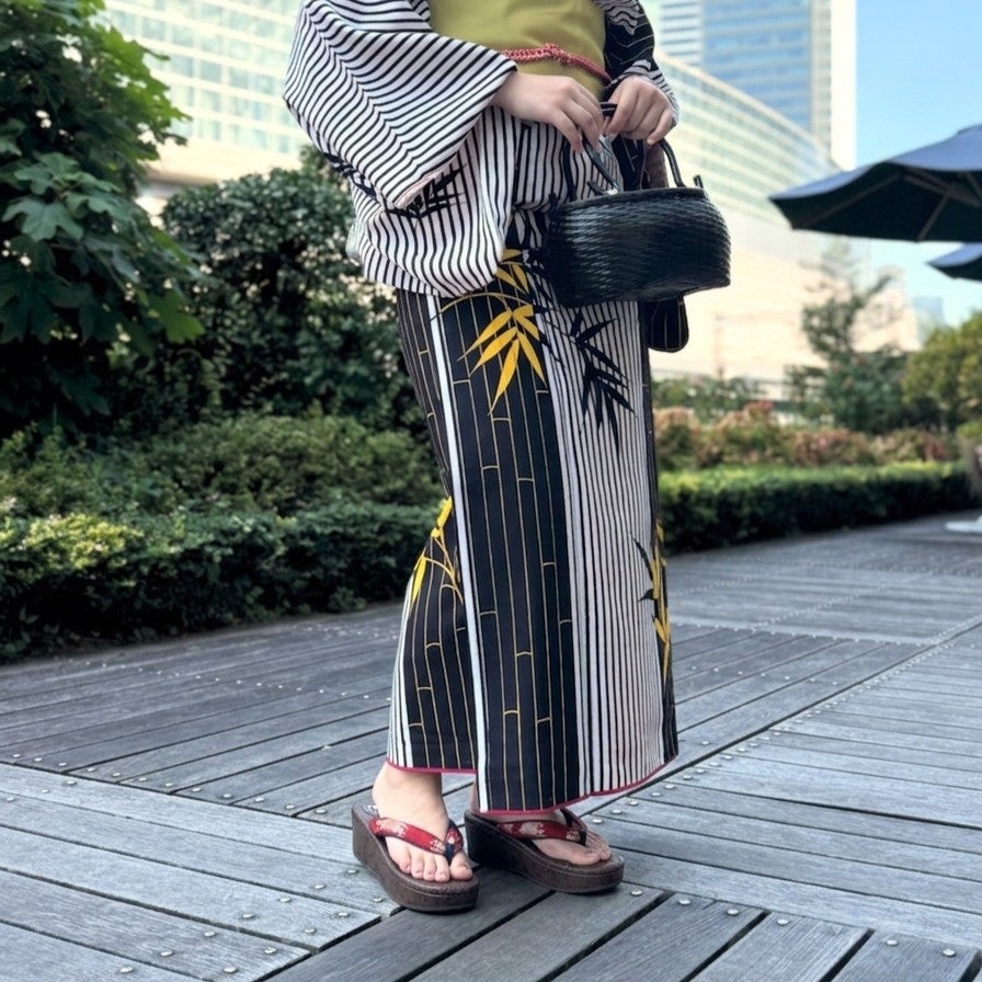 スタッフ着用：レッドブラウン