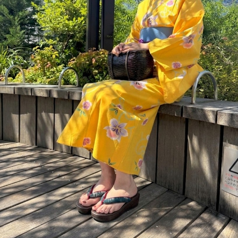 スタッフ着用：ブルー