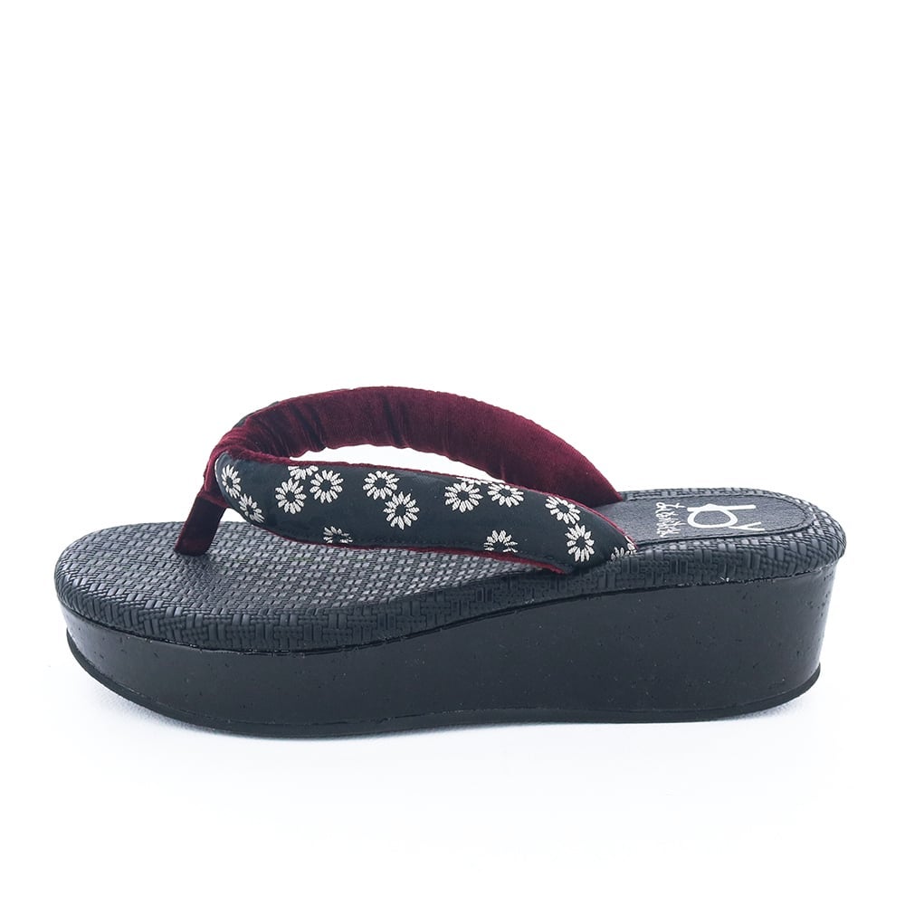 byあしながおじさんの夏の定番「下駄サンダル」がカラバリを刷新して登場！