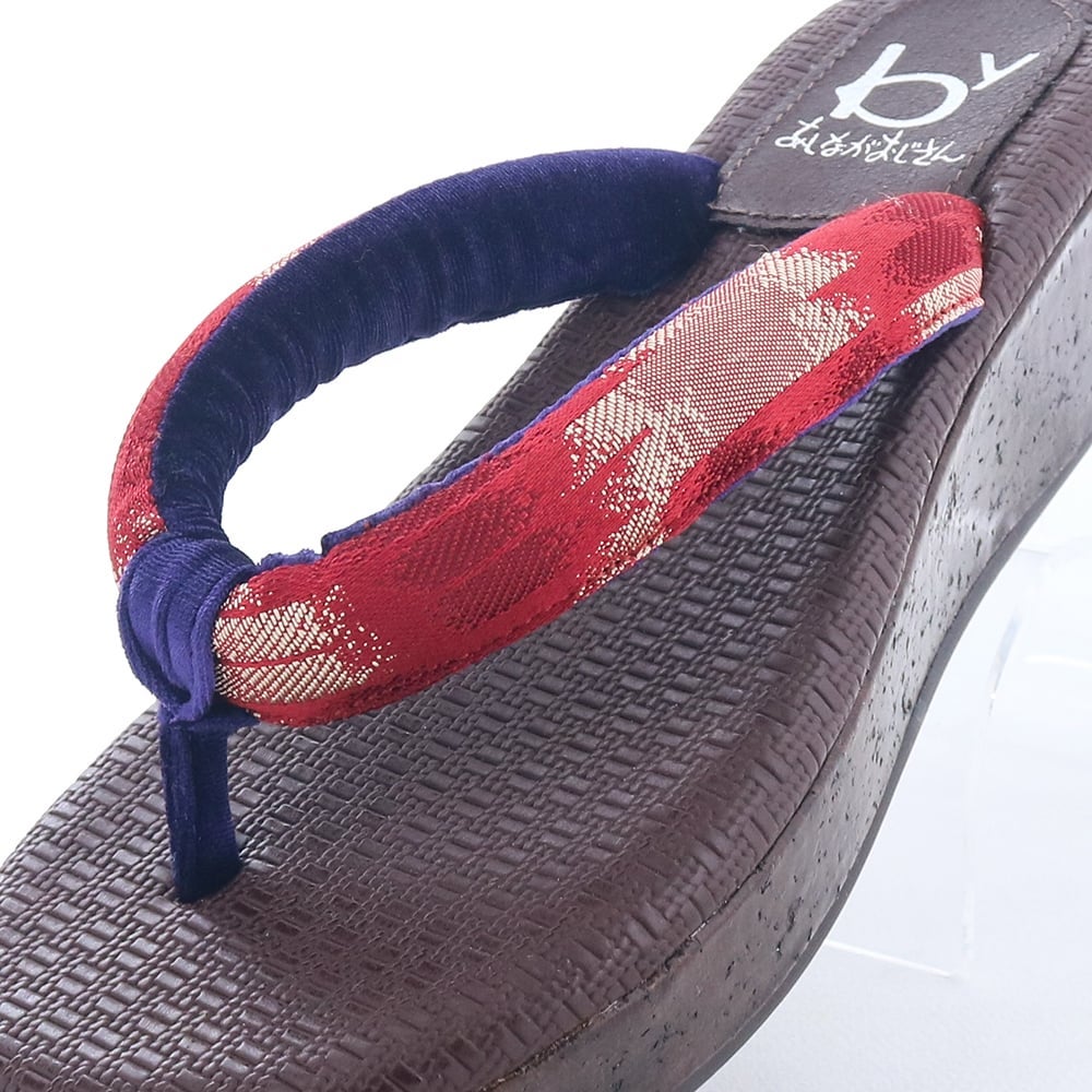 鼻緒のデザイン：レッドブラウン