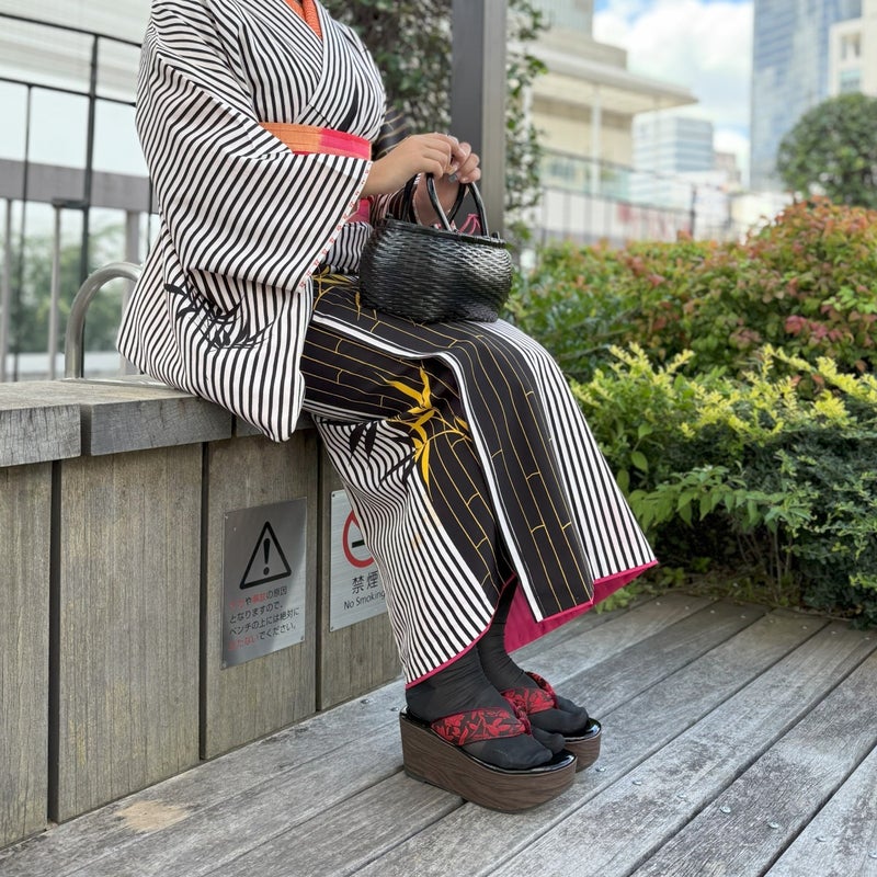 スタッフ着用：ブラック