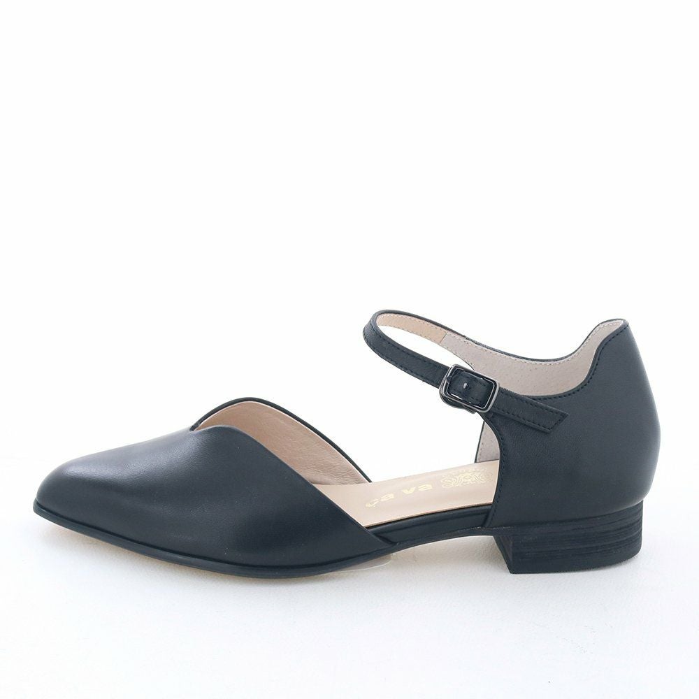 すっきりフォルムできれいめに履けるサイドオープンパンプス