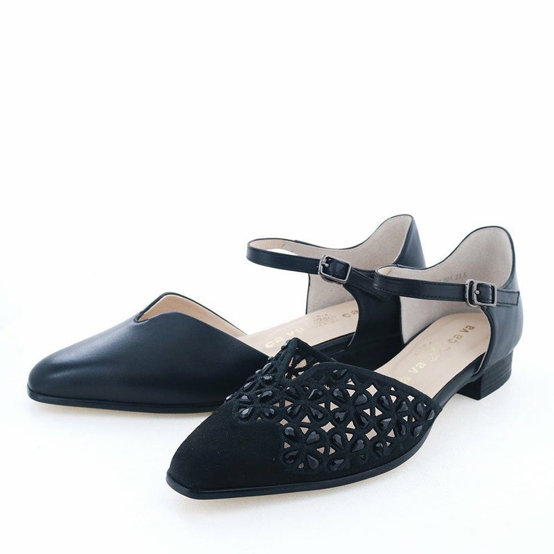 ブラックはスムースレザータイプもあります