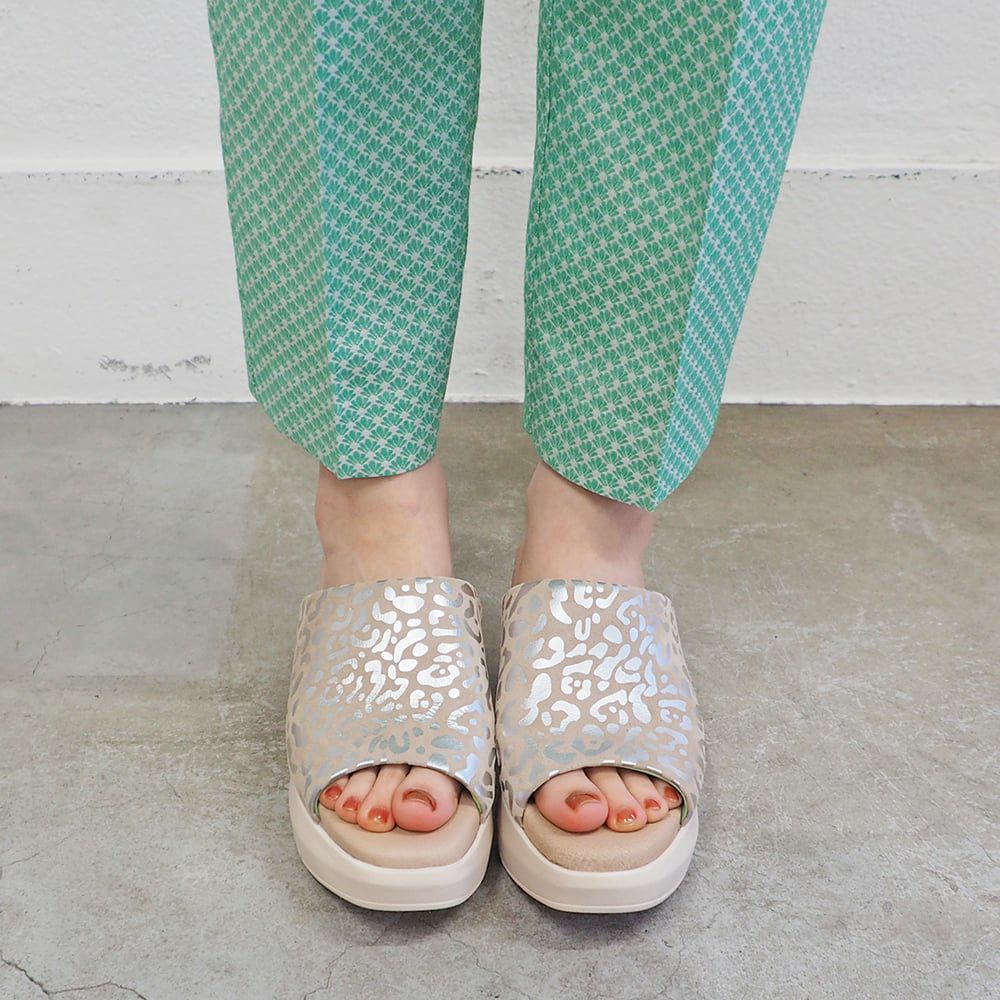 ベージュコンビ　※ソールのカラーは商品写真をご参照ください