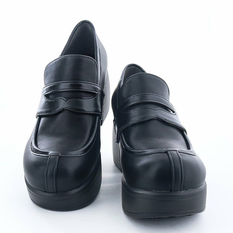 ころんと丸みのあるフォルムがほんのりレトロな佇まいです