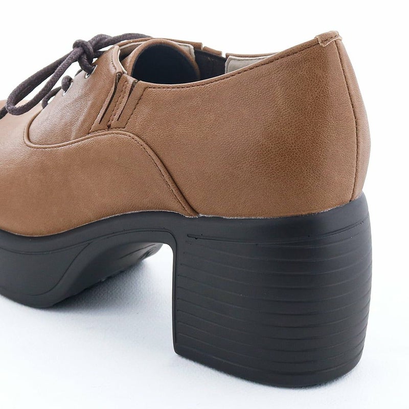 ヒールもぷっくりと丸みのあるデザイン