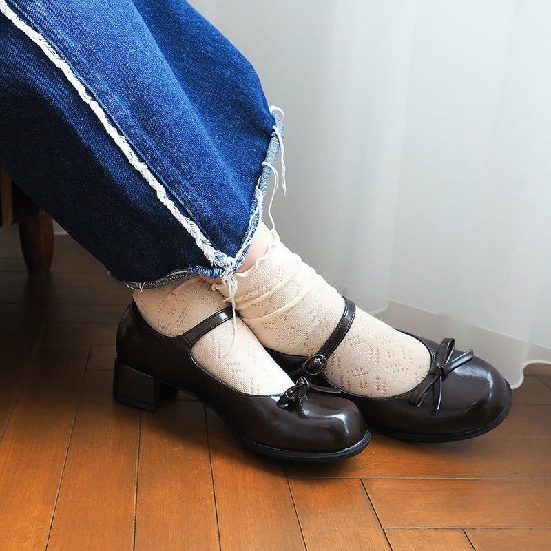 ダークブラウン