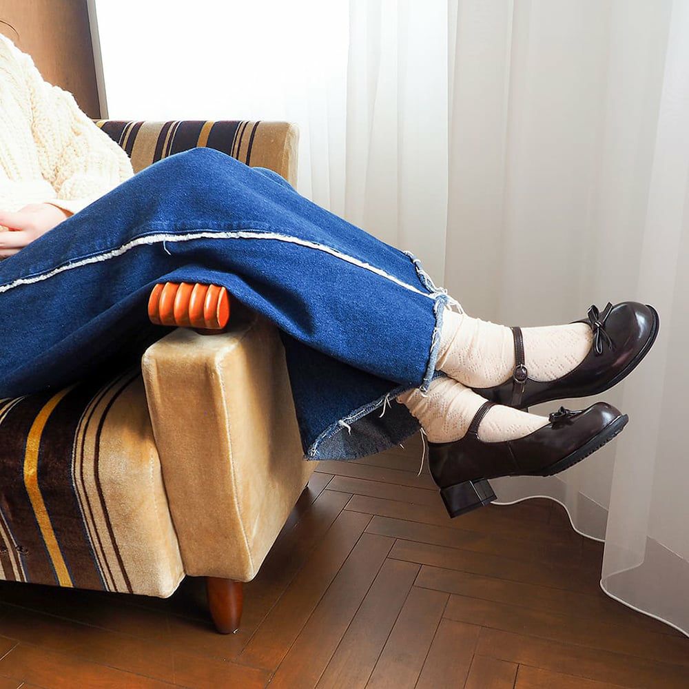 ダークブラウン