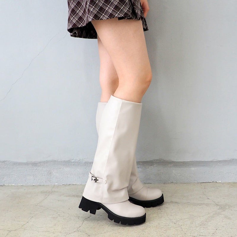 アイボリー