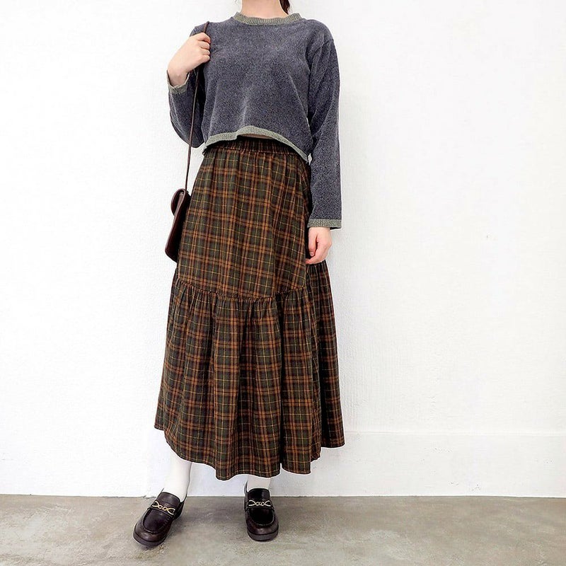 ダークブラウン