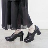 ブラック