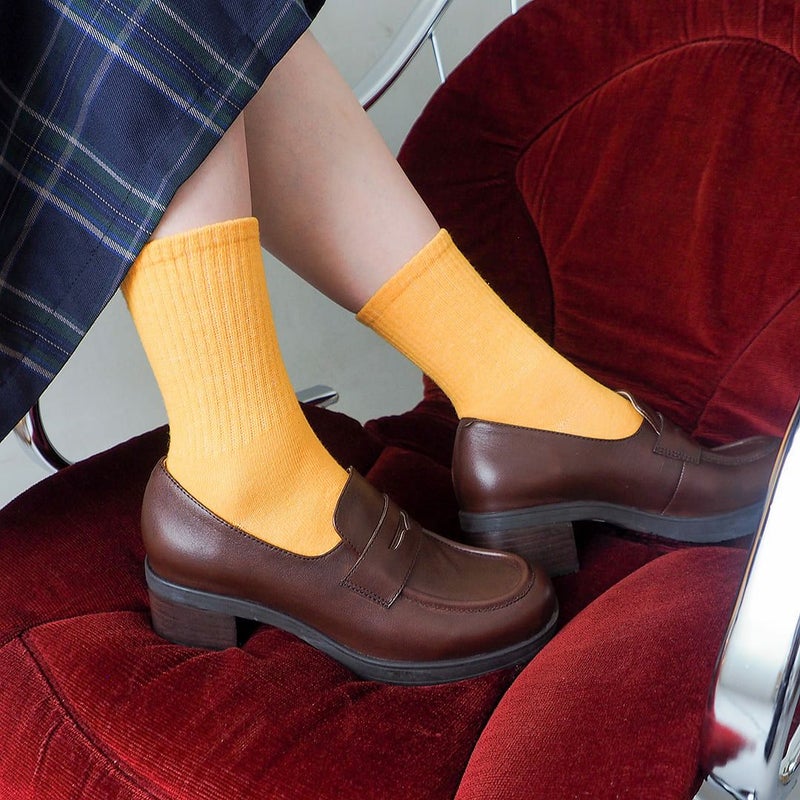 ダークブラウン