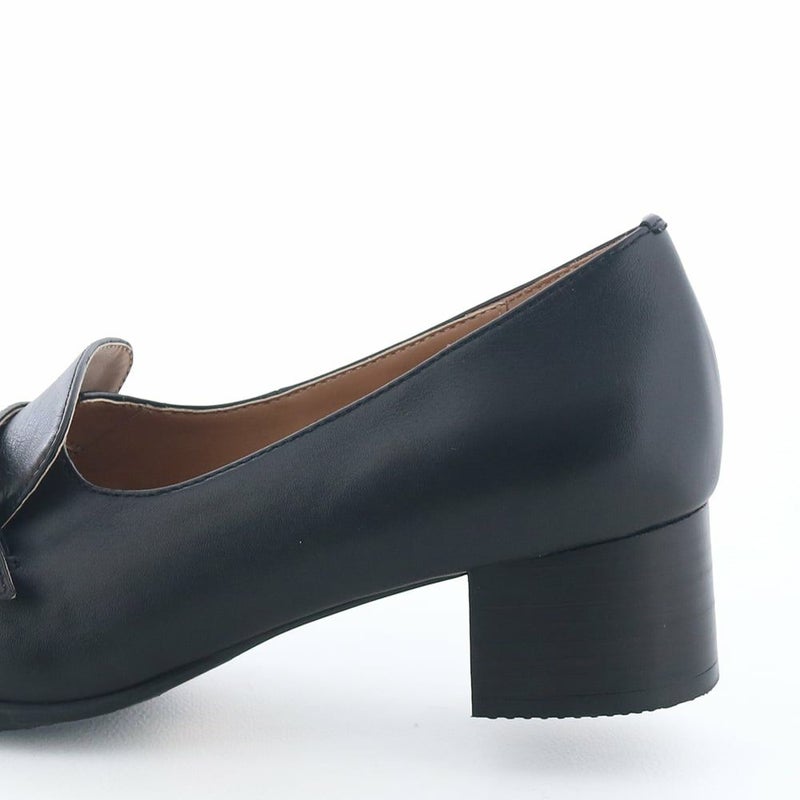 お客様の声を受け設計したチャンキーヒール