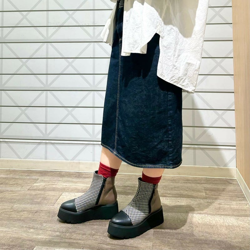 スタッフ着用：グレージュコンビ